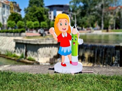 За цени и варианти последвайте линка https://miky.bg/figuri-purvi-ucheben-den/